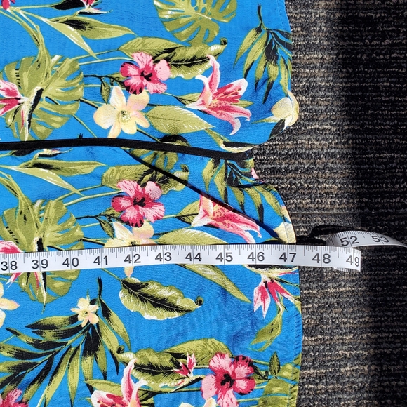 Passport | Floral Print | Wrap Dress Robe | Size Large - Picture 8 of 9